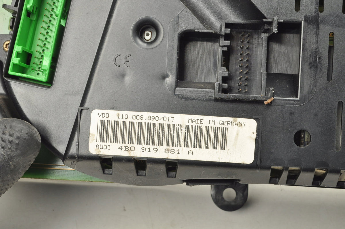 AUDI A6 C5 2.8 V6 193 KM COUNTER CLOCKS 4B0919881A EUROPE