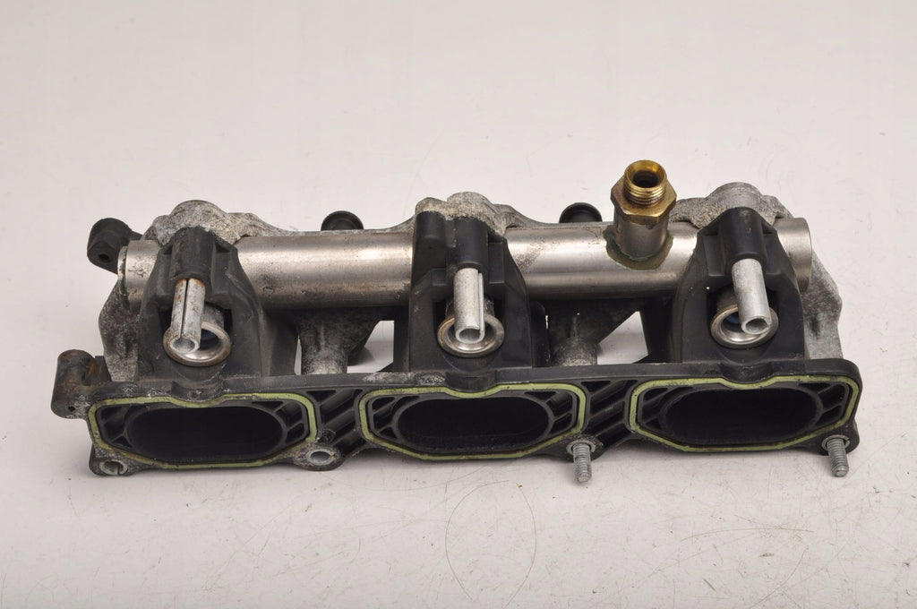 AUDI A6 C6 2.8 FSI 210KM INJECTION RAIL 06E130090D 2006/11 - 2008/10