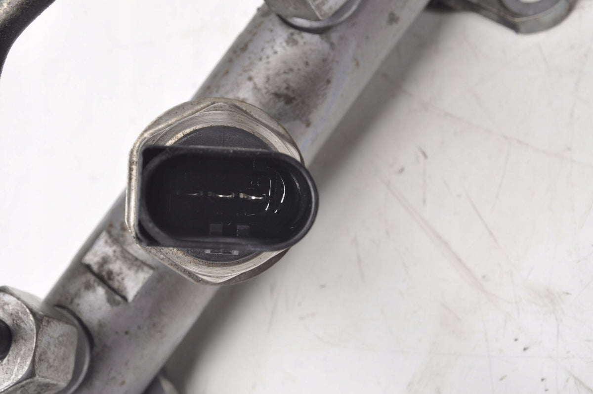 AUDI A6 C7 3.0 TDI INJECTION RAIL 059130089AJ