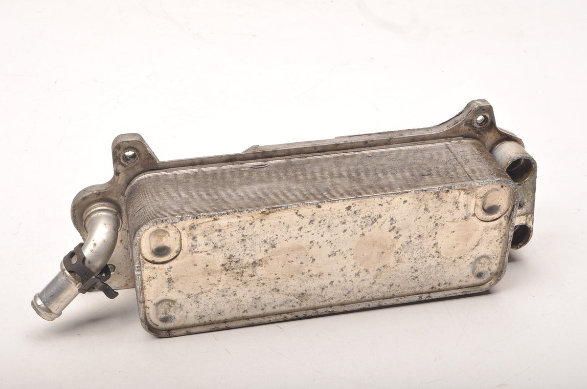 AUDI A6 C7 3.0 TDI OIL COOLER BOX 4G0317021T