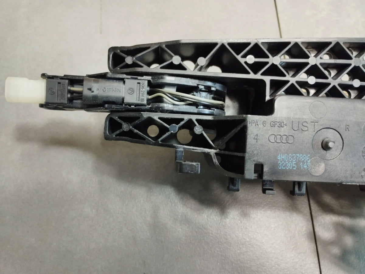AUDI A6 C7 HANDLE RIGHT REAR LX7P KESSY