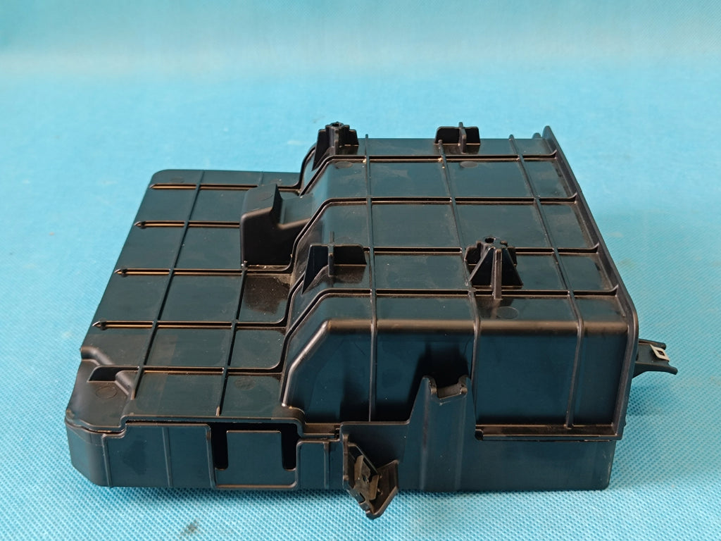AUDI A6 C9 AVANT 2.0TDI 150KW 4x4 2026R MODULE DRIVER COVER 8B1907286D
