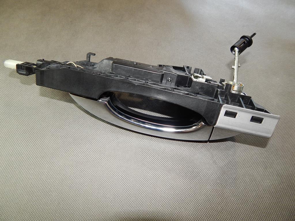 AUDI A7 4G DOOR HANDLE LEFT FRONT CHROME LY9B
