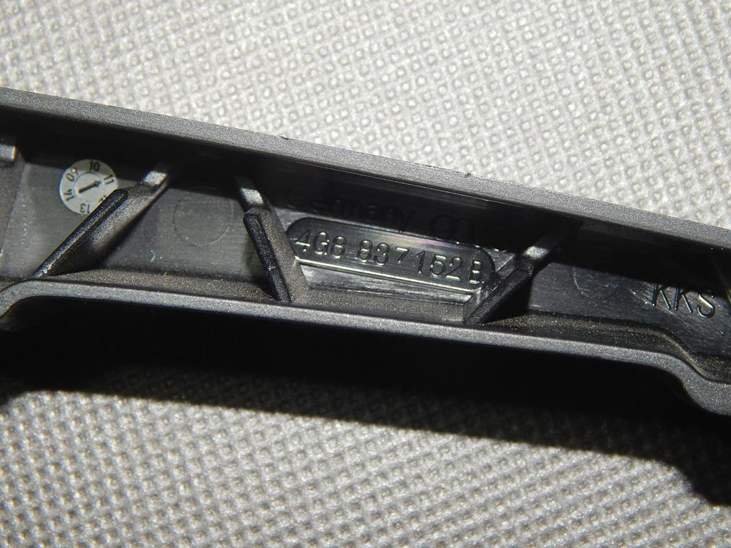 AUDI A7 4G DOOR SEAL HOLDER 4G8837152B