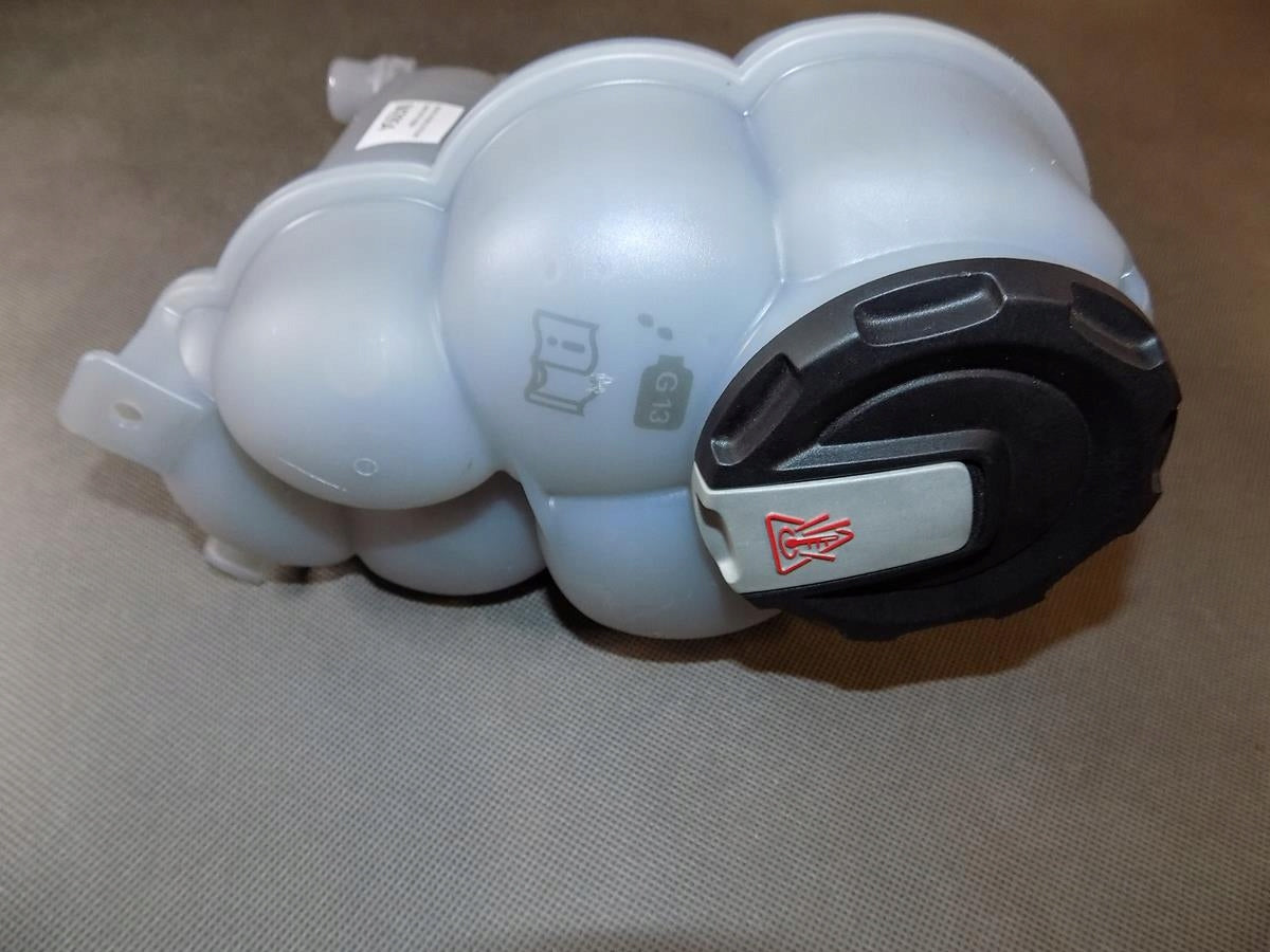 AUDI A8 4N D5 EXPANSION TANK 4N0121403H