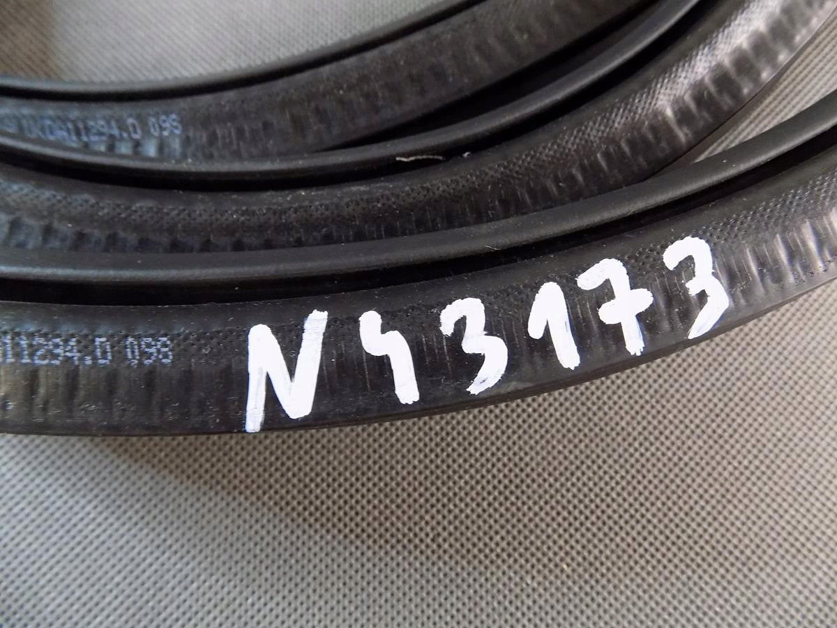 AUDI A8 4N DOOR SEAL RIGHT REAR 4N4833722