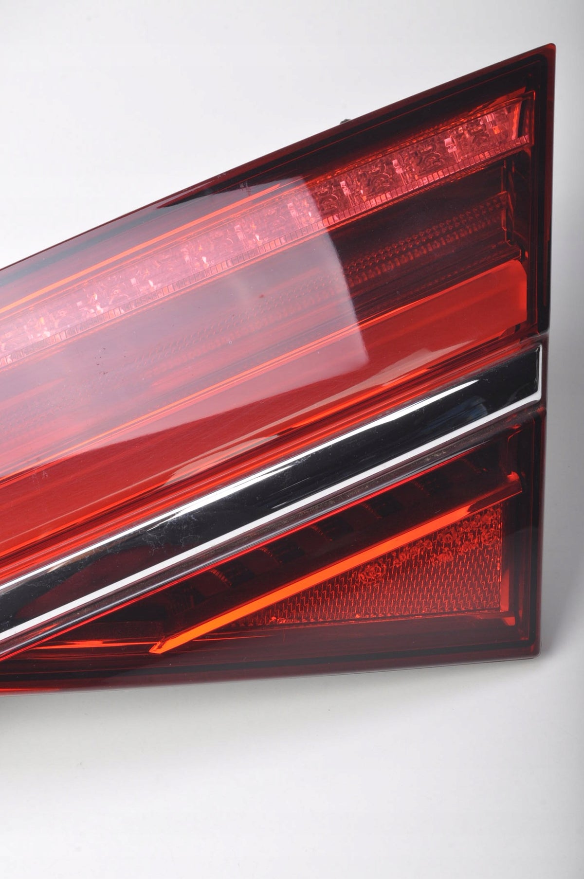 AUDI A8 D4 LAMP RIGHT REAR FLAP LONG 4H0945094K