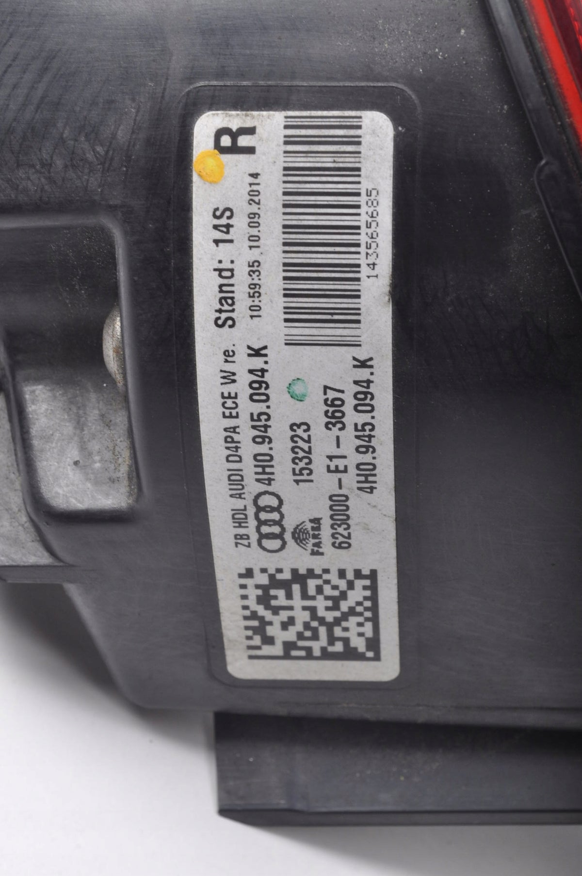 AUDI A8 D4 LAMP RIGHT REAR FLAP LONG 4H0945094K