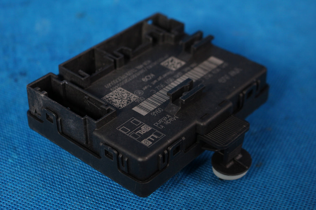 AUDI A8 D5 DOOR MODULE FRONT RIGHT EUROPE 4M1959952C 2018R