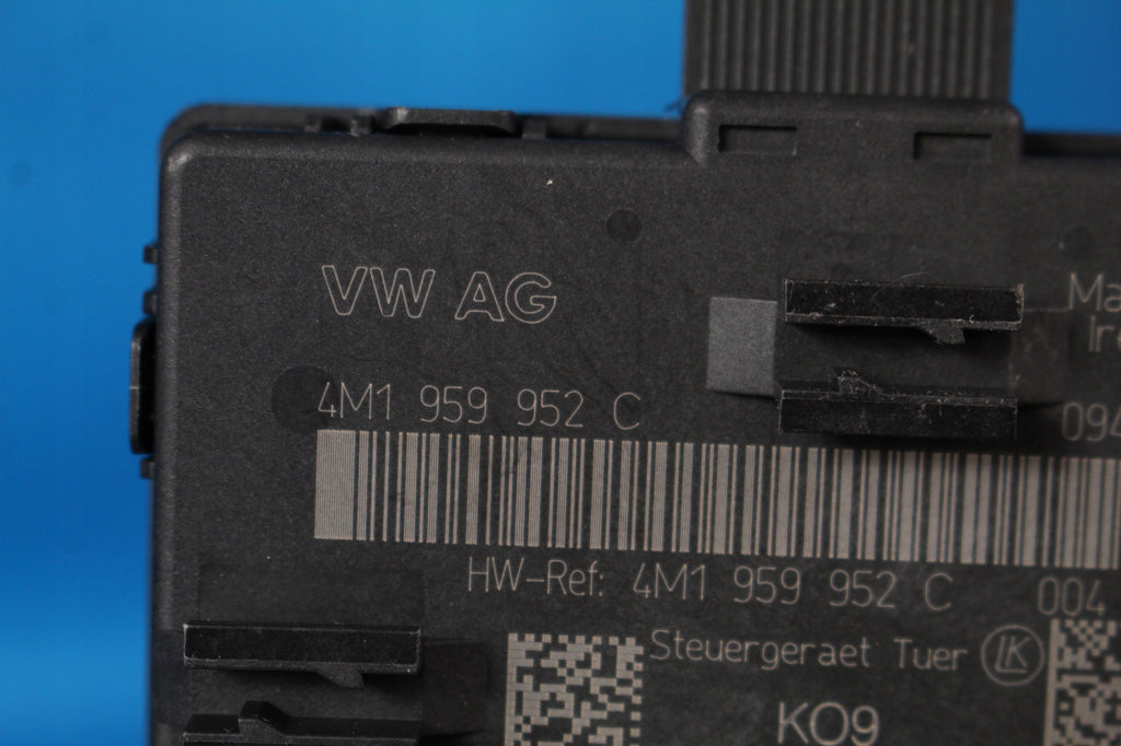 AUDI A8 D5 DOOR MODULE FRONT RIGHT EUROPE 4M1959952C 2018R