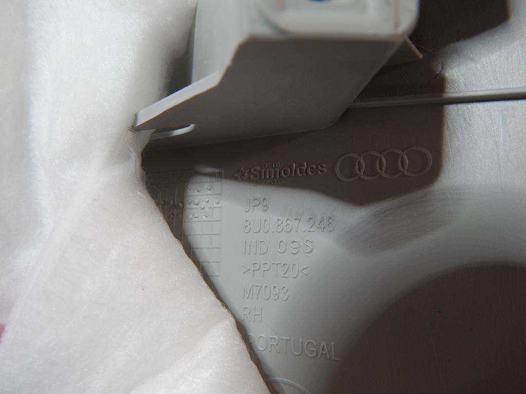AUDI Q3 8U POST COVER RIGHT 8U0867246