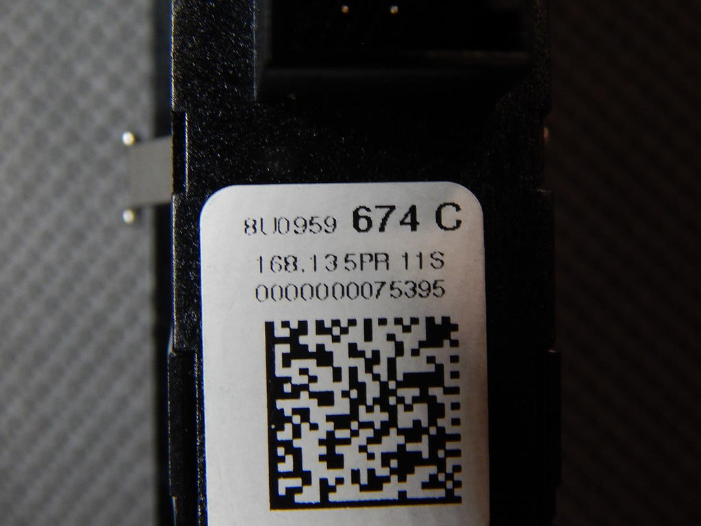 AUDI Q3 8U SWITCH PDC 8U0959674C