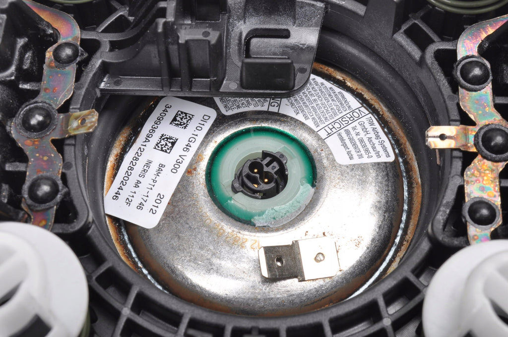 AUDI Q3 AND AIRBAG DRIVER AIRBAG 8V0880201AA