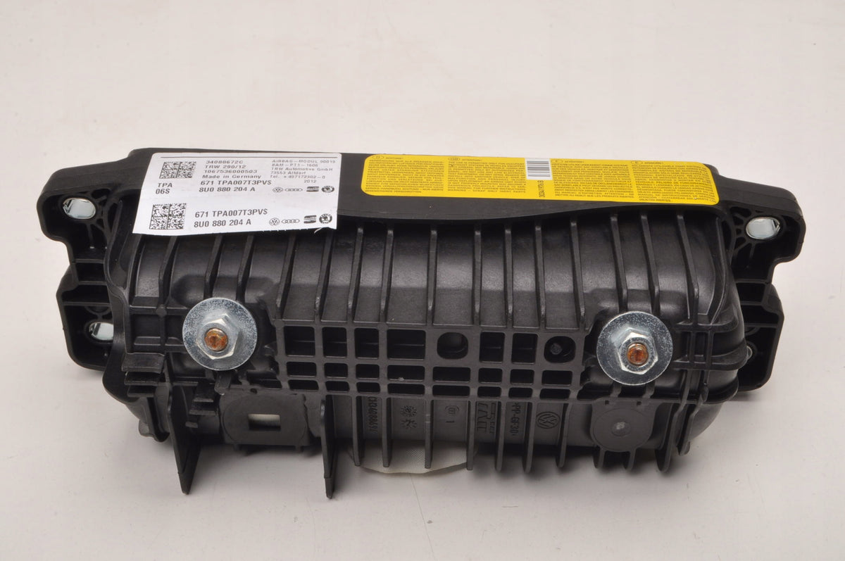 AUDI Q3 AND AIRBAG PASSENGER 8U0880204A