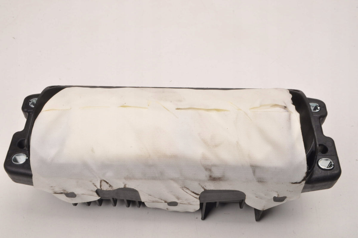 AUDI Q3 AND AIRBAG PASSENGER 8U0880204A