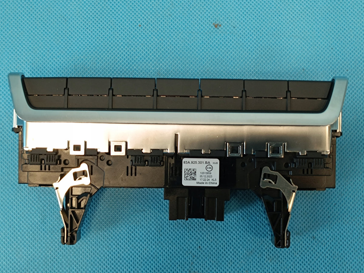 AUDI Q3 F3 SPORTBACK 1.4 TFSI e 2024R CONSOLE BUTTON PANEL 83A925301BA