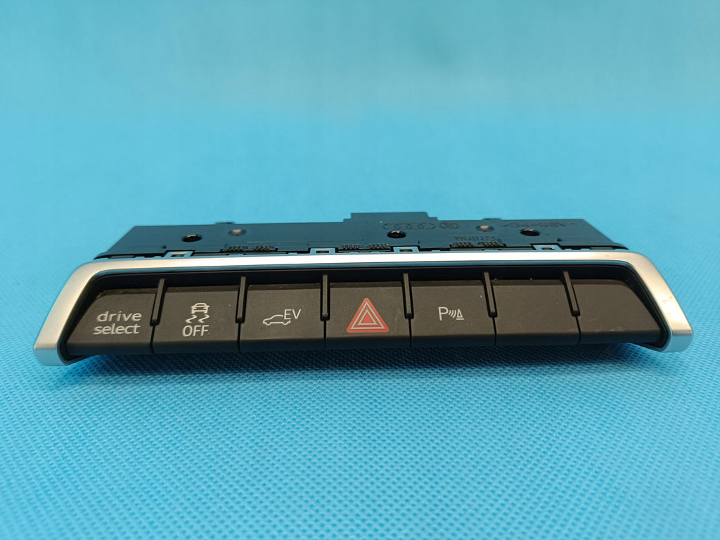 AUDI Q3 F3 SPORTBACK 1.4TFSI E 2023R CONSOLE BUTTON PANEL 83A925301BA
