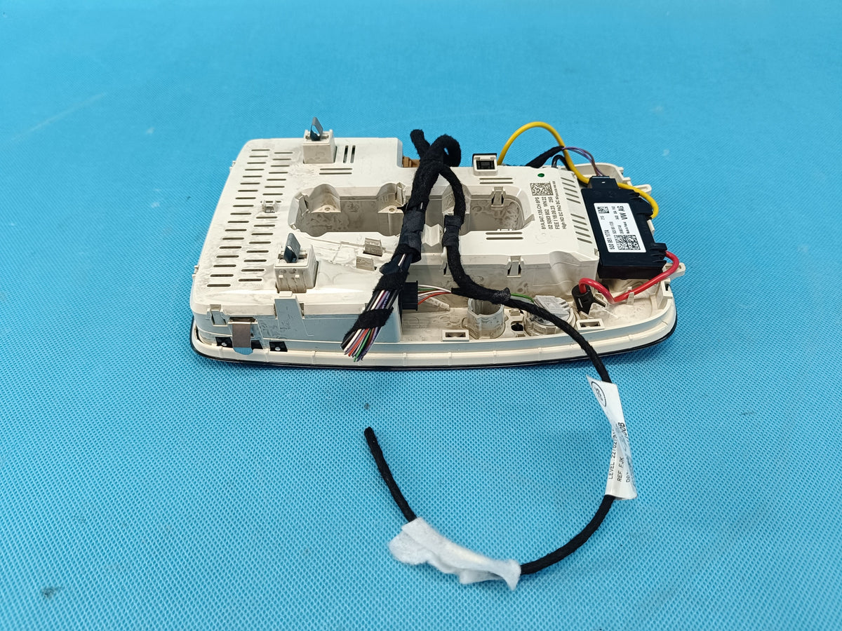 AUDI Q3 F3 SPORTBACK 4x4 2.0 TFSI 180KW 2024 R INNER LAMP 81A947135CH