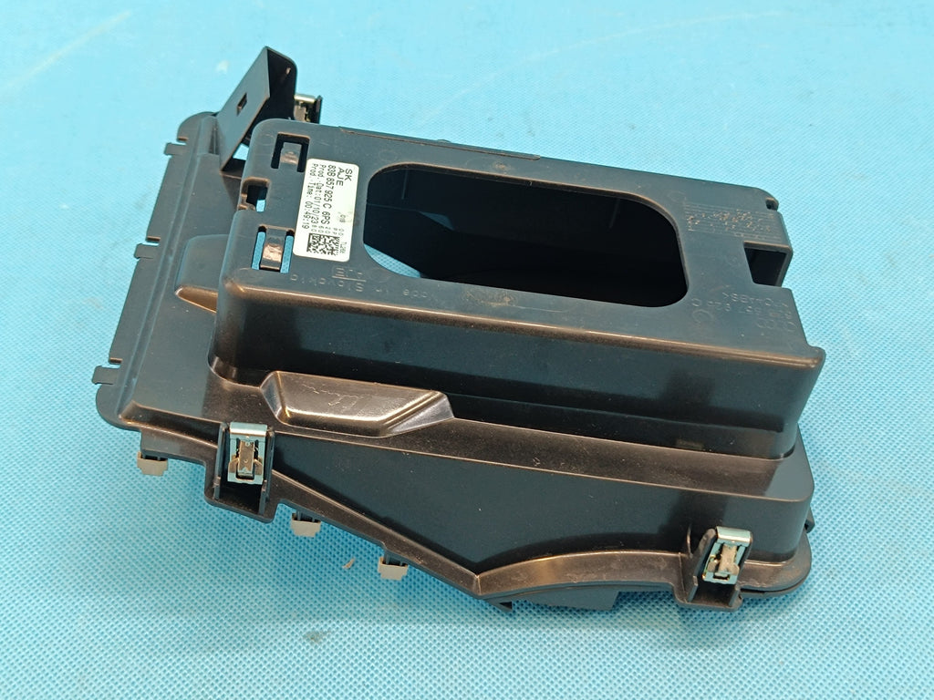 AUDI Q3 F3 SPORTBACK 4x4 2.0 TFSI 2024 R TUNNEL STORAGE HOUSING 83B857925C