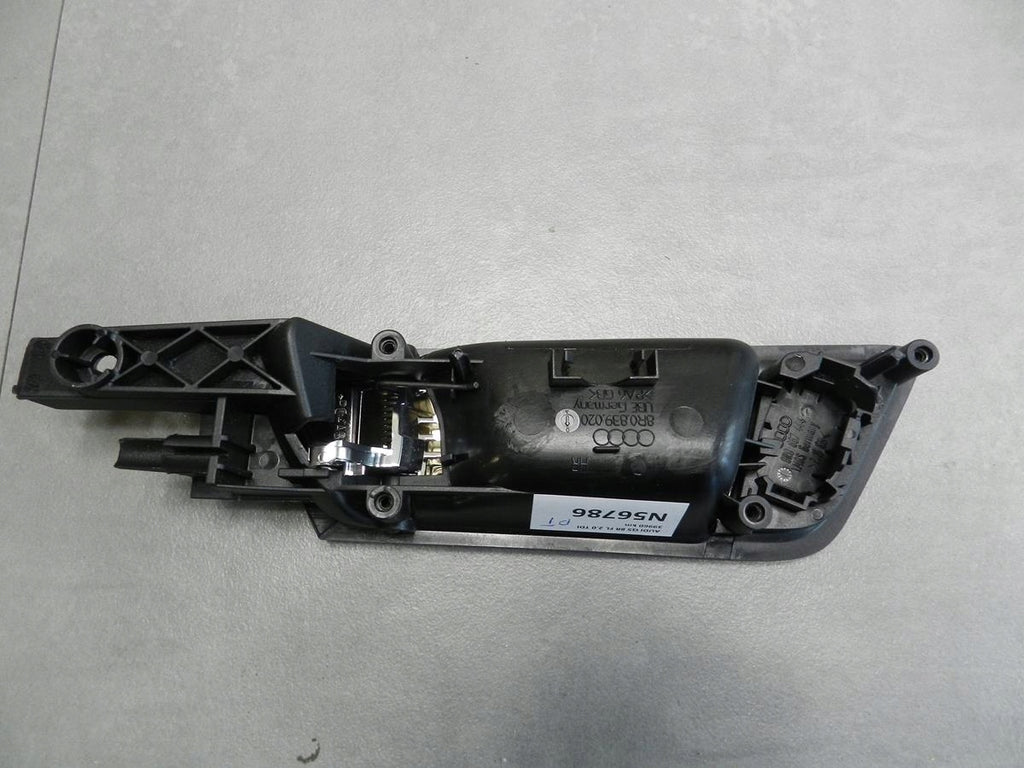 AUDI Q5 8R HANDLE INTERIOR RIGHT REAR 8R0839020