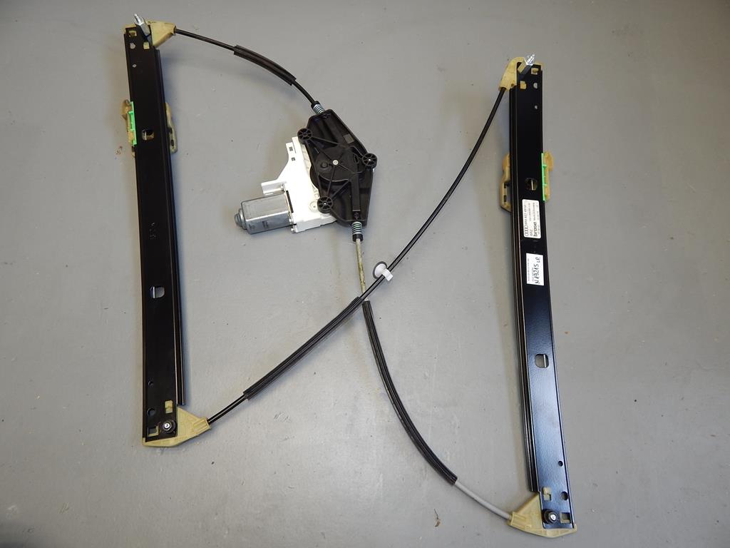 AUDI Q5 8R LIFT MECHANISM LEFT FRONT 8R0837461J