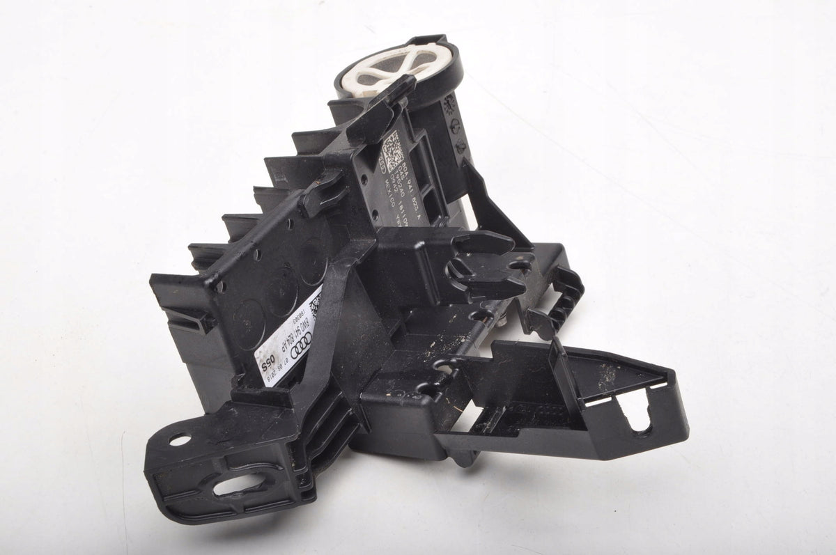 AUDI Q5 II 80A 2.0 TDI 190KM POWER DISTRIBUTOR KLEMA 8IN0941824AP