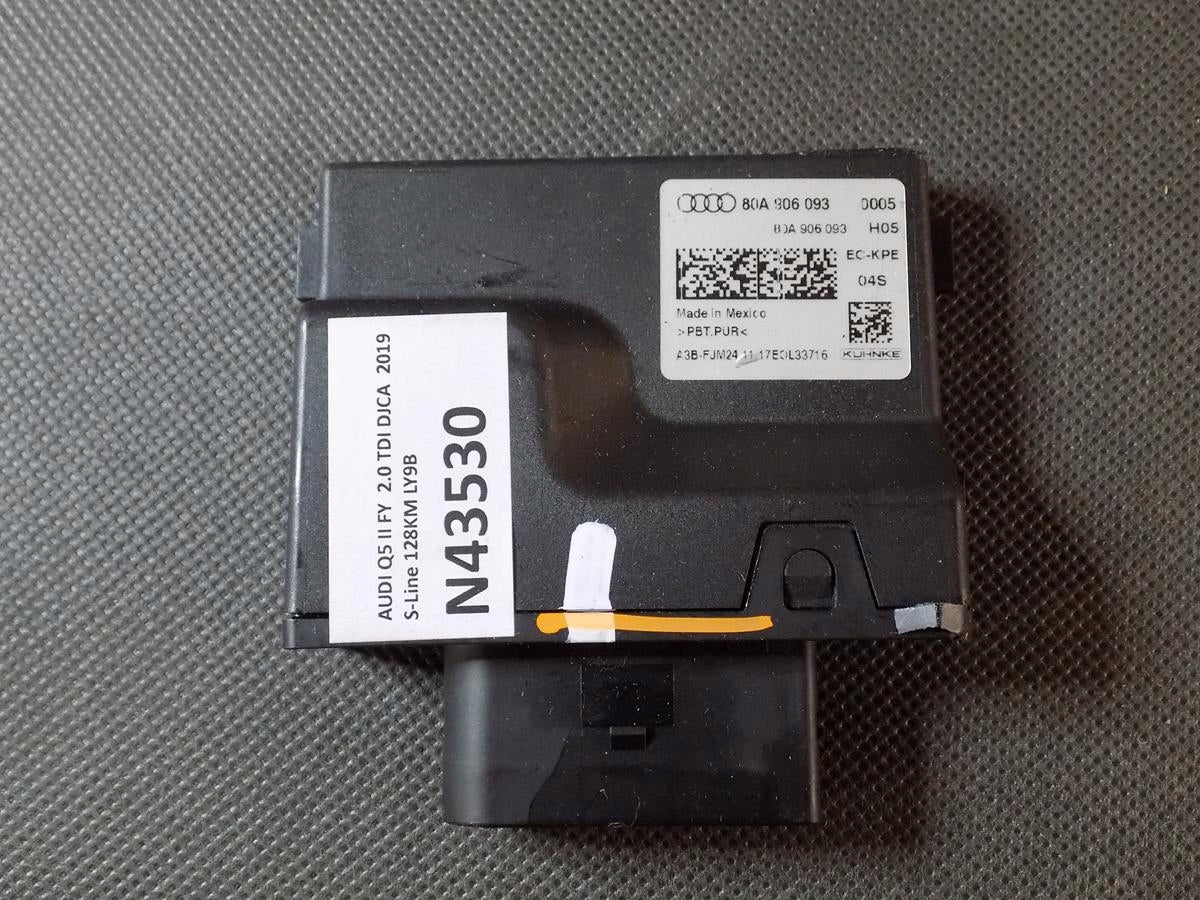 AUDI Q5 II 80A FUEL PUMP CONTROLLER 80A906093