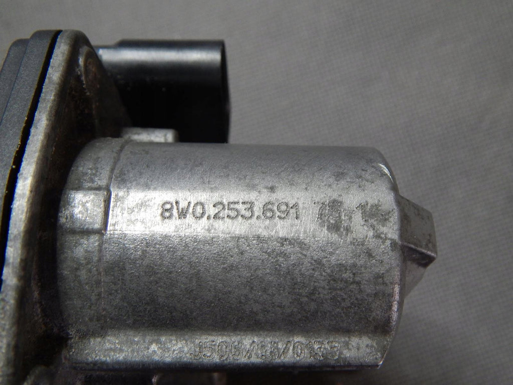 AUDI Q5 II EXHAUST SYSTEM THROTTLE 8IN0253691