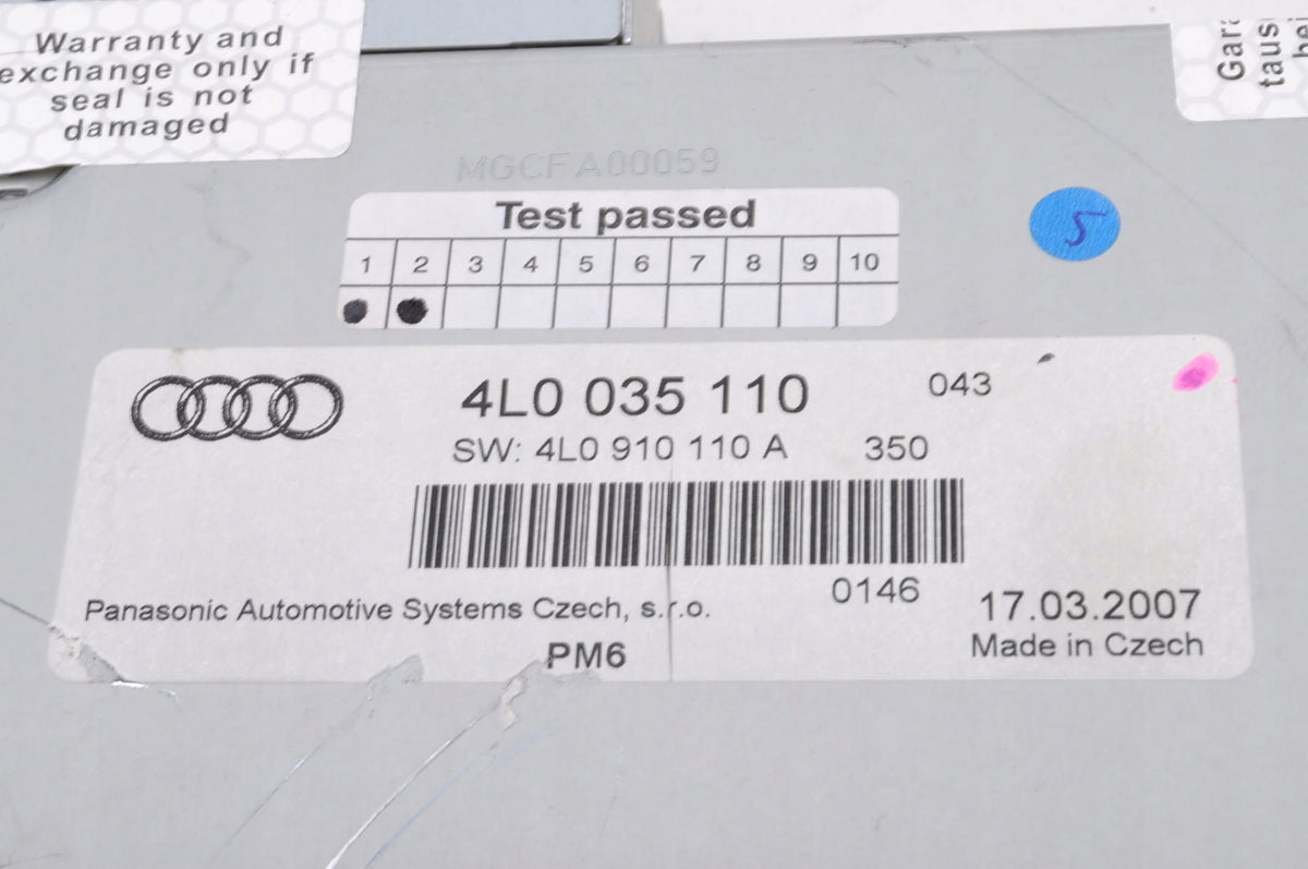 AUDI Q7 AND CHANGER CD 4L0035110