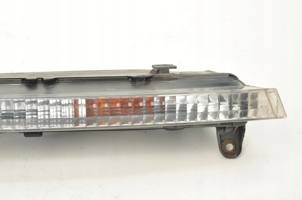 AUDI Q7 AND TURN SIGNAL FRONT RIGHT FRONT 4L0953042