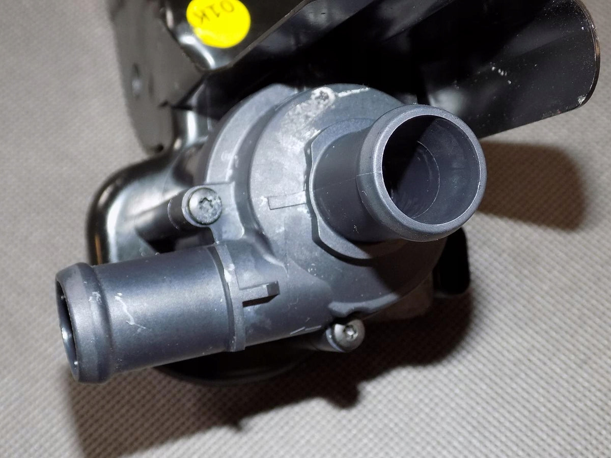 AUDI RS5 8W ADDITIONAL WATER PUMP 8W0819025AS