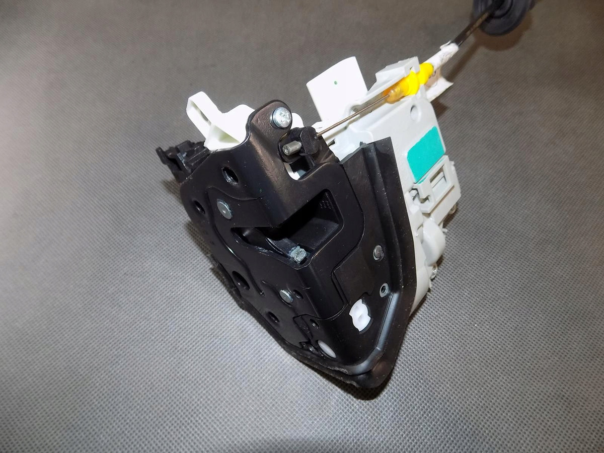 AUDI RS5 8W DOOR LOCK RIGHT 5 PIN 8X1837016C