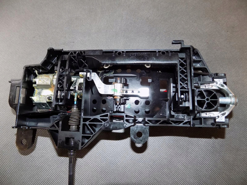 AUDI RS5 8W DOOR LOCK RIGHT 5 PIN 8X1837016C