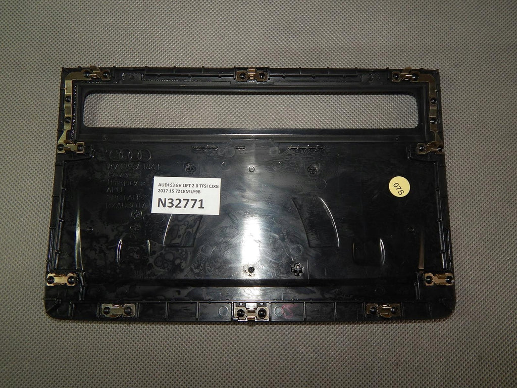 AUDI S3 8V SCREEN PROTECTOR LCD 8V0857186E