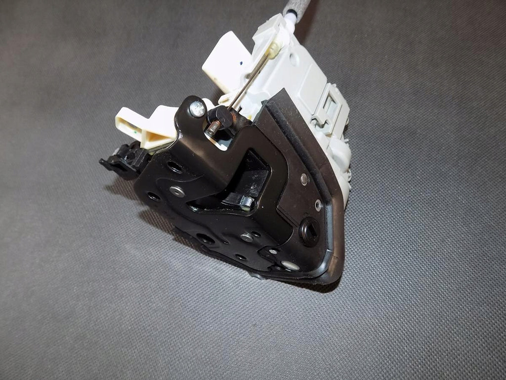 AUDI S4 A4 B9 DOOR LOCK RIGHT REAR 8X0839016C