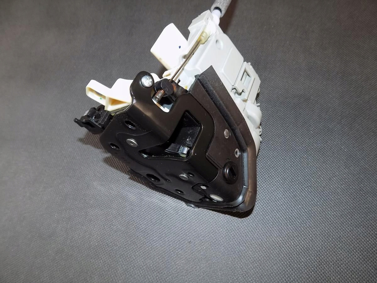 AUDI S4 A4 B9 DOOR LOCK RIGHT REAR 8X0839016C