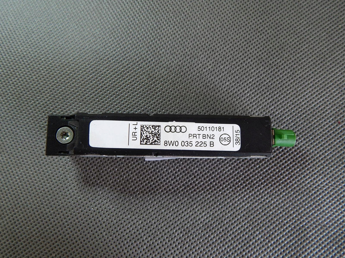 AUDI S5 F5 ANTENNA AMPLIFIER 8W0035225B