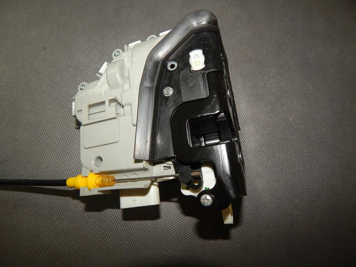 AUDI S5 F5 DOOR LOCK RIGHT 8X1837016B