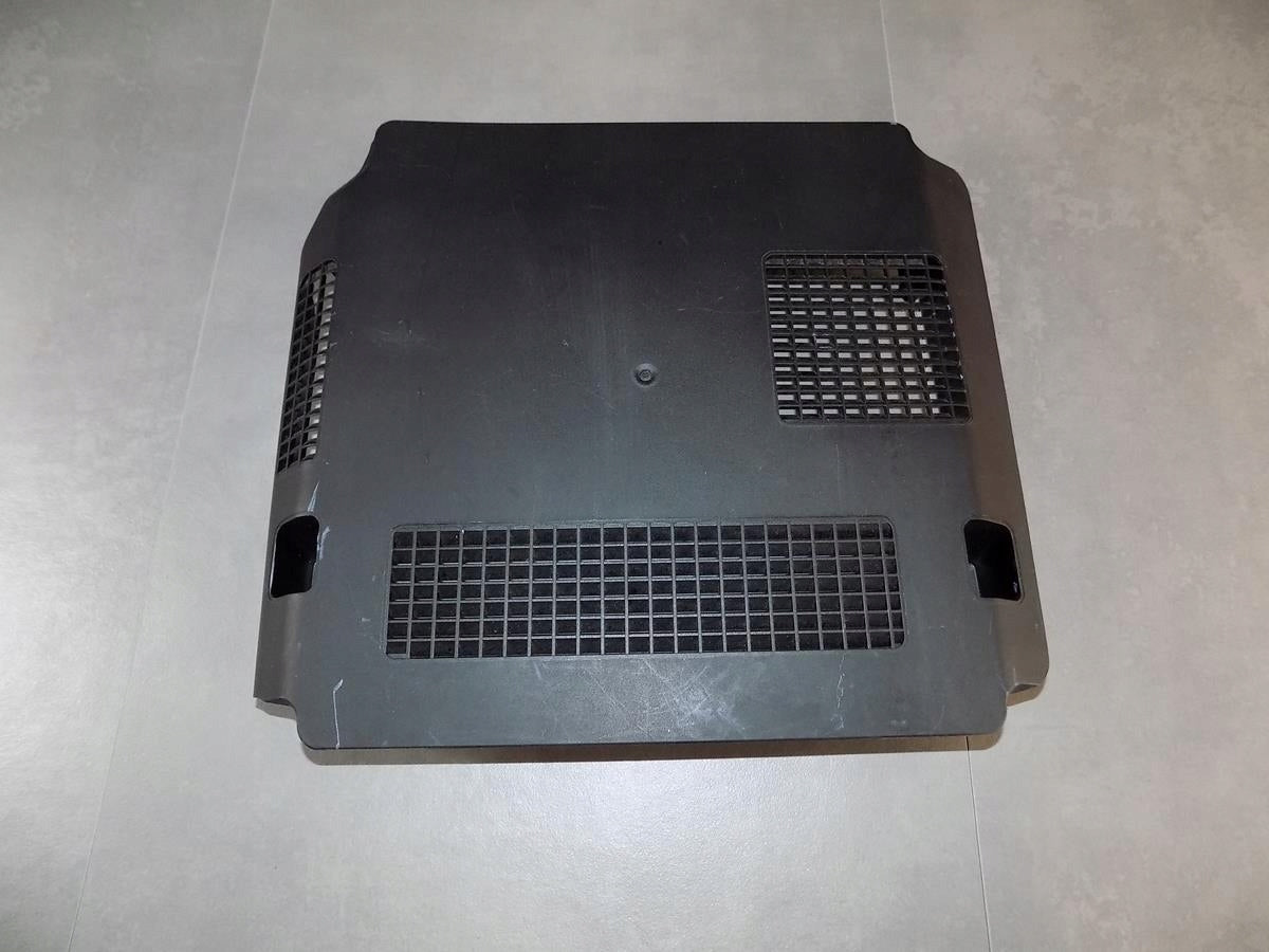 AUDI TT 8S DRIVER HOLDER 8S0907390A