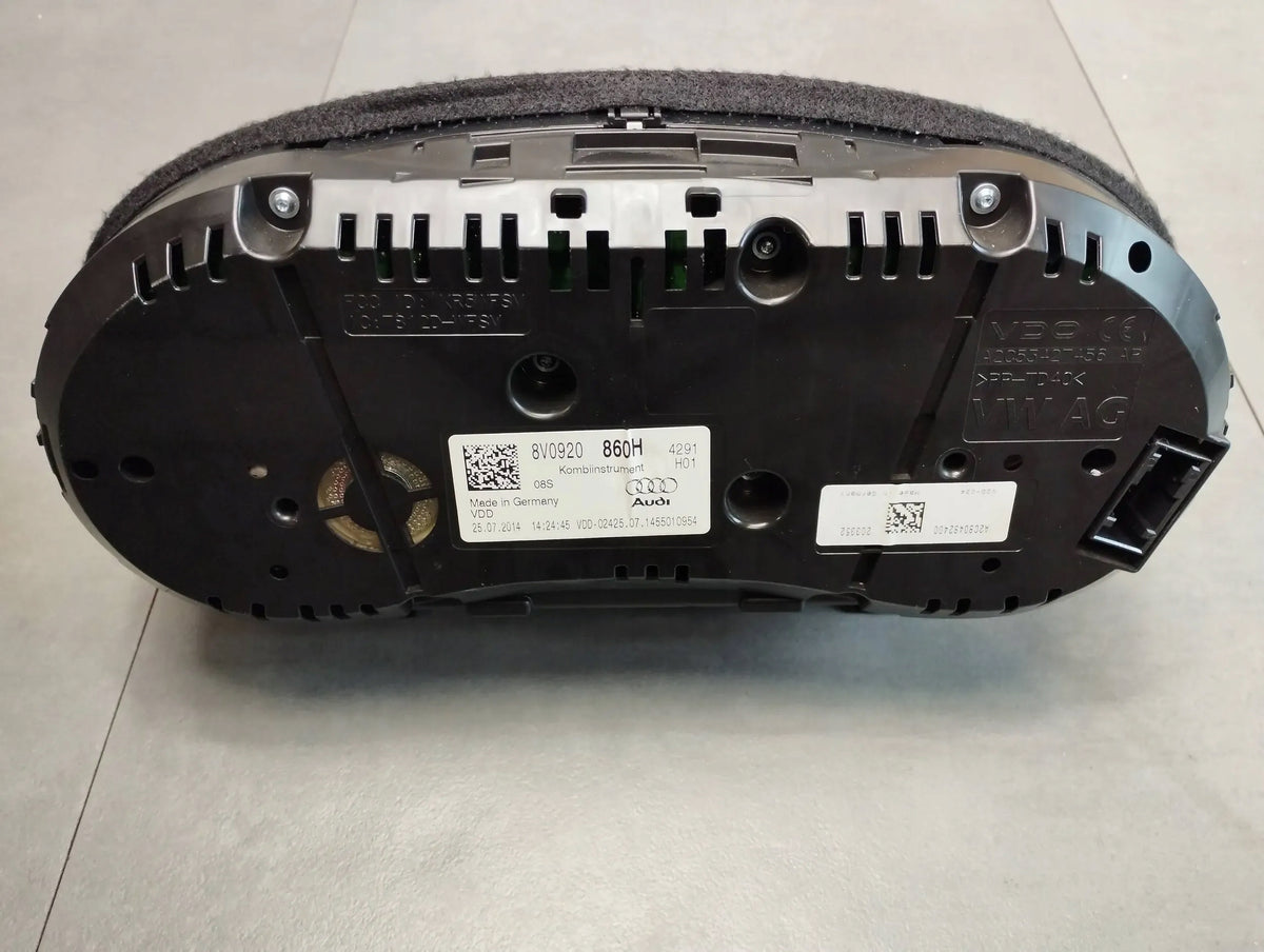 Audi A3 8V 1.6 tdi counter clocks 8V0920860H