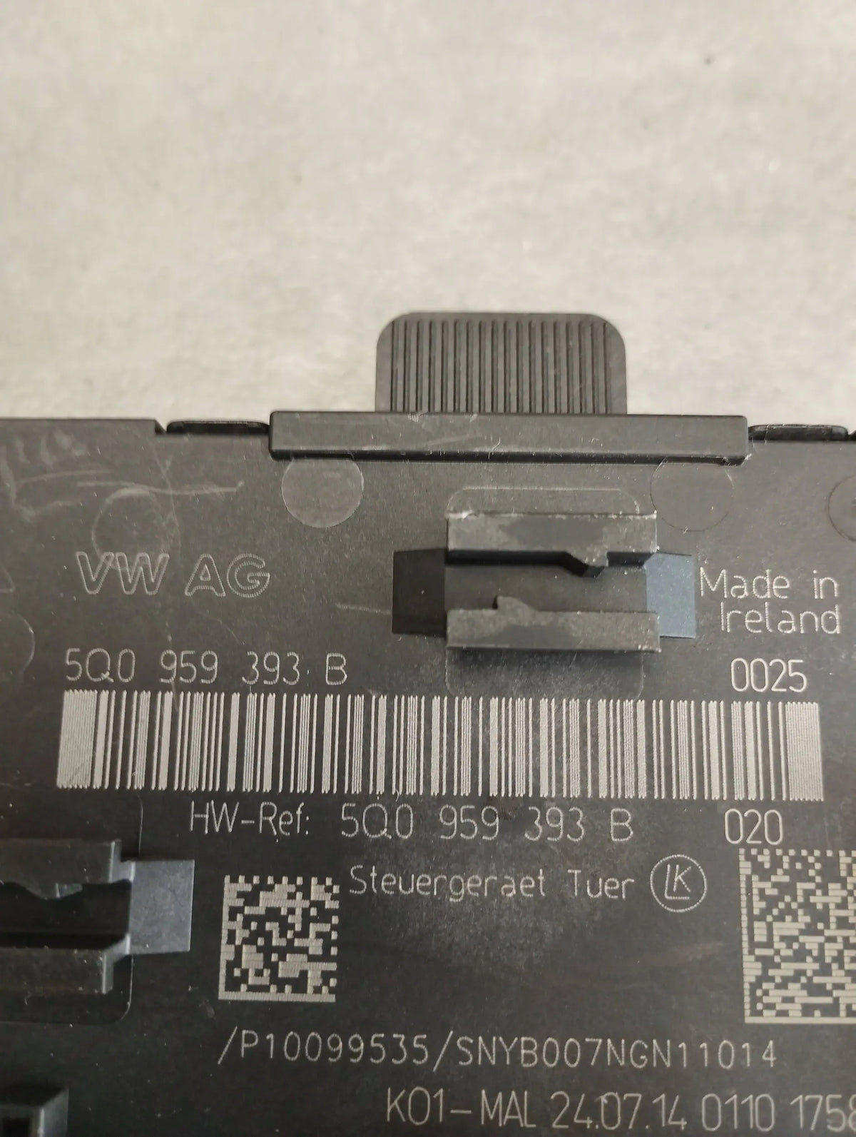 Audi A3 8V DOOR MODULE LEFT FRONT 5Q0959393B
