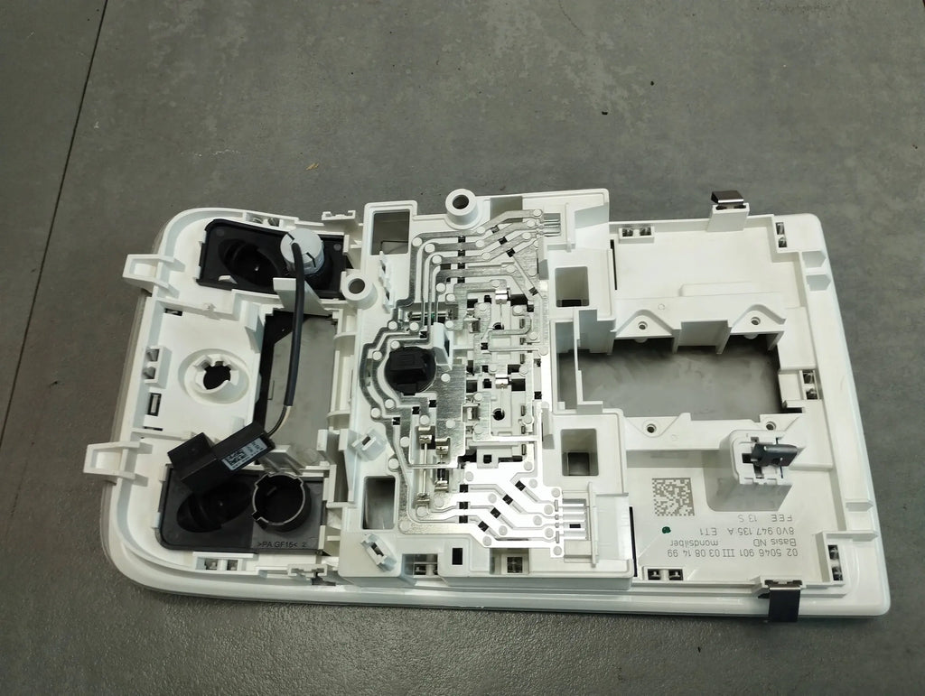 Audi A3 8V LAMP CABIN LIGHTING 8V0947135A