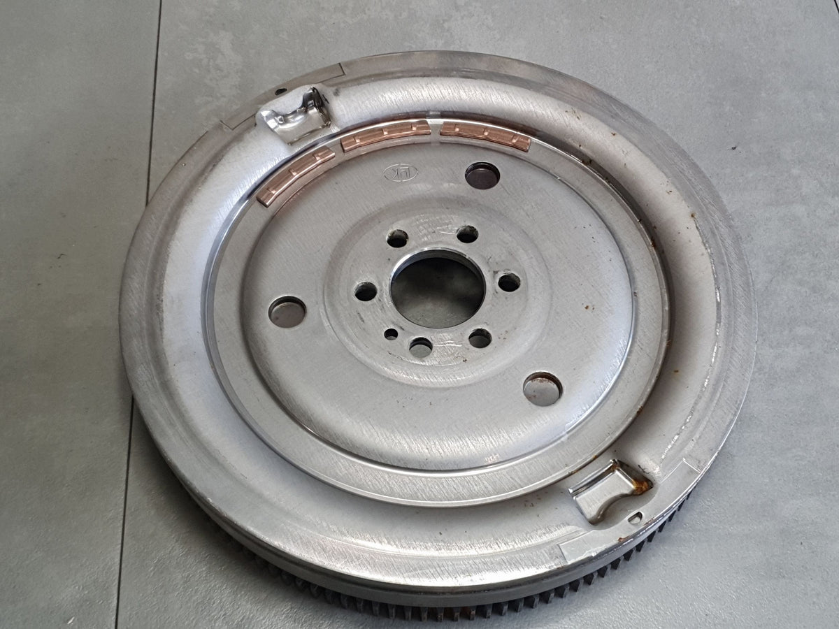 Audi A3 8Y 1.5 tsi Dual-mass flywheel 04E105266AM