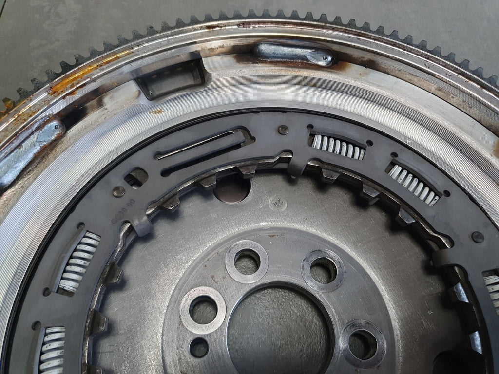Audi A3 8Y 1.5 tsi Dual-mass flywheel 04E105266AM