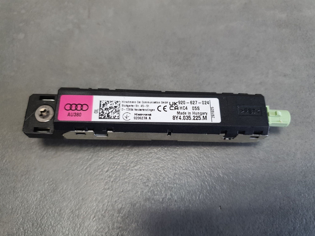 Audi A3 8Y 8Y4035225M Antenna Amplifier