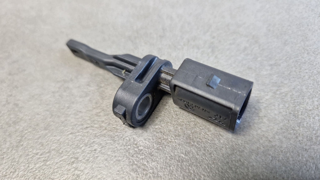 Audi A3 8Y ABS sensor rear 10071140124