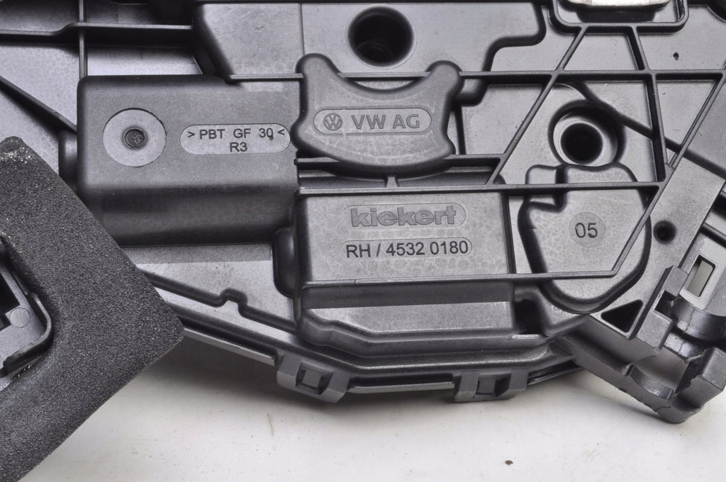 Audi A3 8Y CUPRA LEON DOOR LOCK RIGHT REAR C6D-5TC837016D 2024R