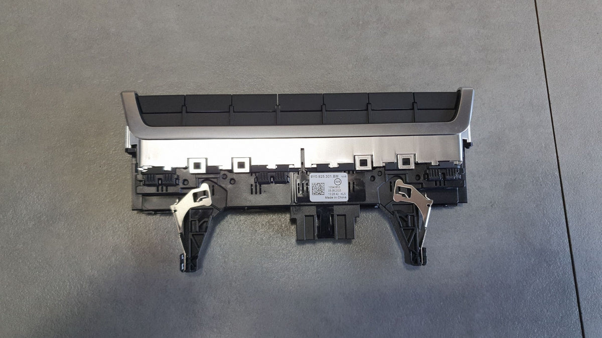 Audi A3 8Y Emergency light switch panel 8Y0925301BM