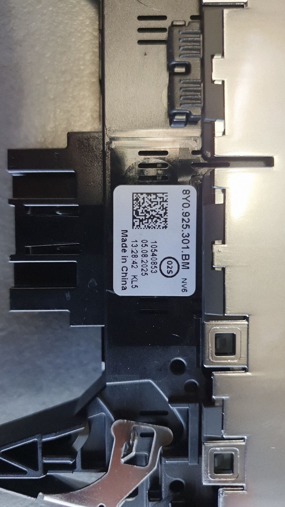 Audi A3 8Y Emergency light switch panel 8Y0925301BM