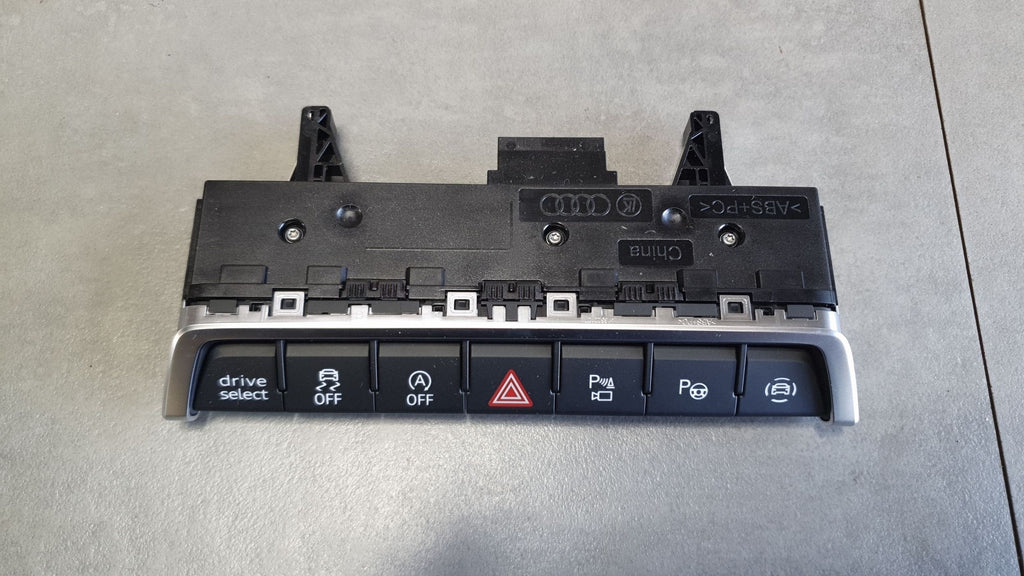 Audi A3 8Y Emergency light switch panel 8Y0925301BM